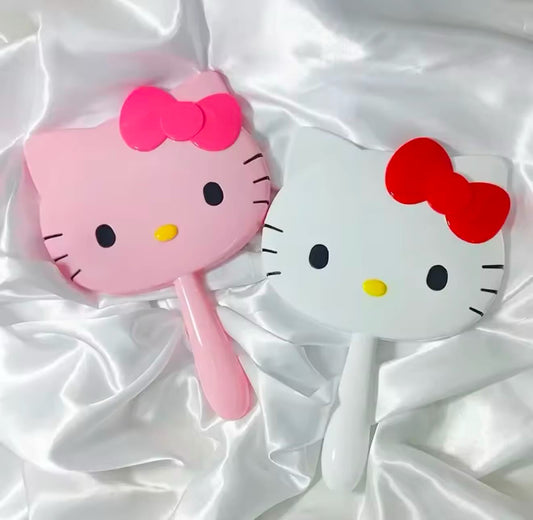 Hello kitty handheld makeup mirrors 💗